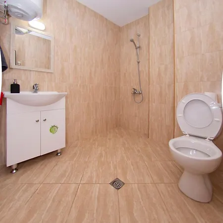 Savana Place & Private Parking